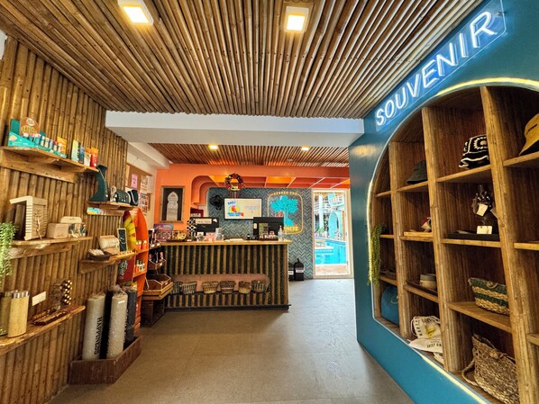 Reception - Happiness Hostel Boracay (Boracay Island)