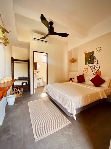 Happiness Hostel Boracay