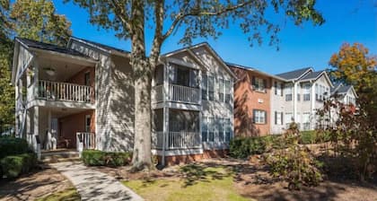 Chic Condo Retreat: Private Bliss 'n Birmingham!