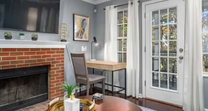 Chic Condo Retreat: Private Bliss 'n Birmingham!