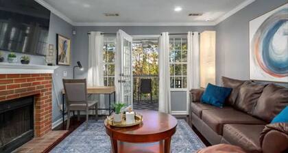 Chic Condo Retreat: Private Bliss 'n Birmingham!
