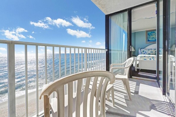 Balcony - "new Years Eve 2024 On Myrtle Beach! Oceanfront 2 Bedroom & Full Kitchen Sleeps 6" (Myrtle Beach)