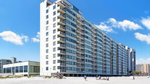 Condo, 2 Bedrooms, Accessible, Balcony | Exterior