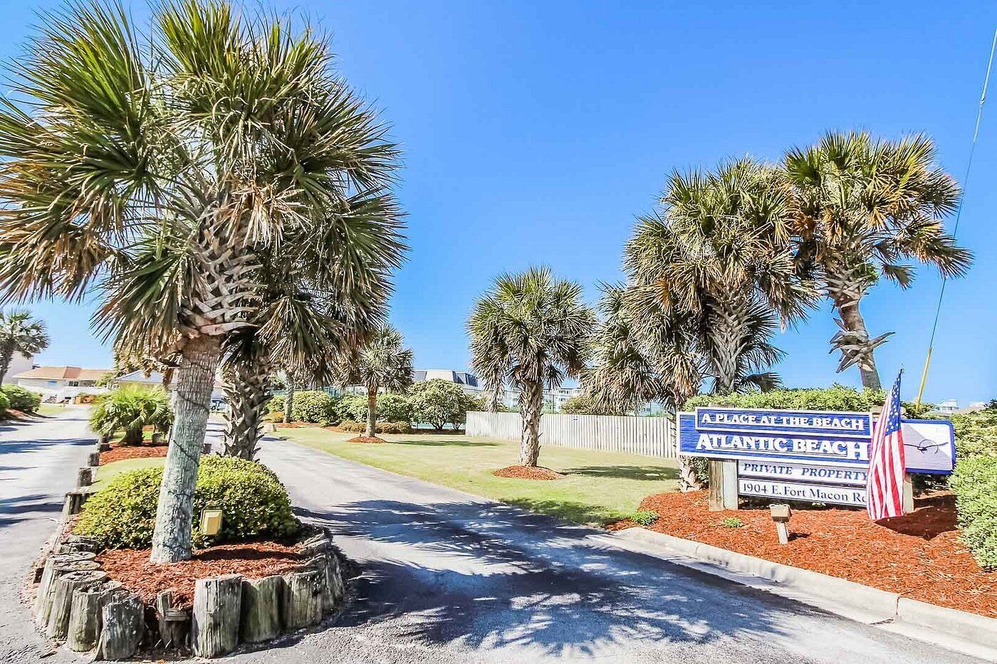 Condo, 2 Bedrooms, Accessible, Balcony | Property grounds