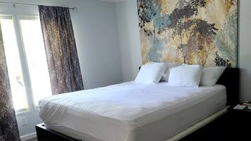 4 bedrooms, bed sheets