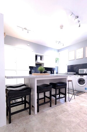 Imagen sin descripción, 5 de 33, botón