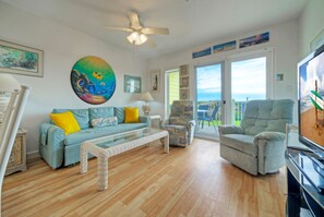 Smart TV - Salt & Sun by AvantStay | Beach Access + Pool (Port Aransas)