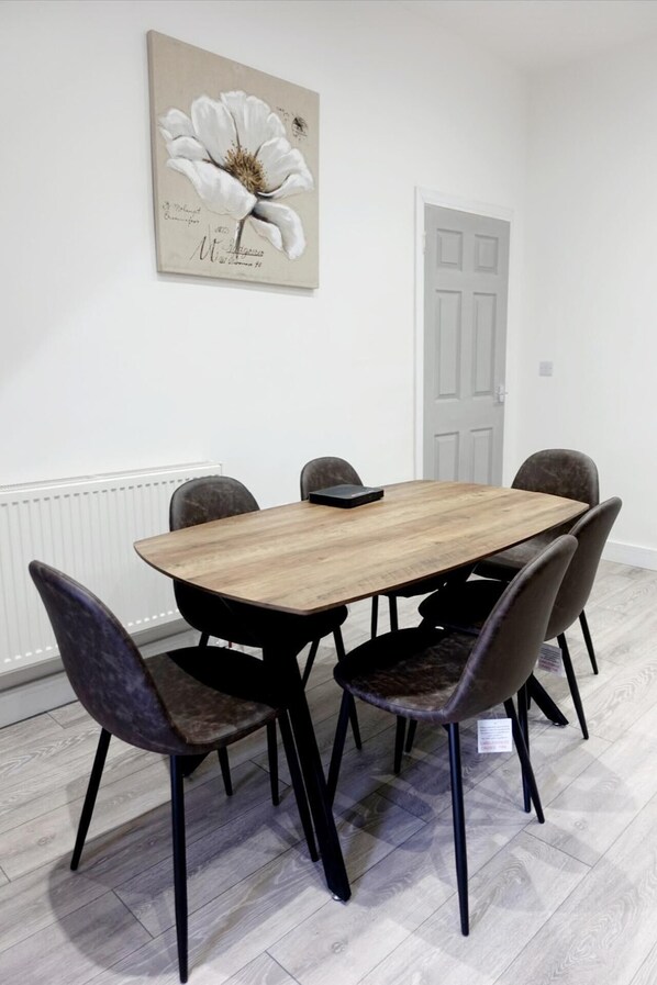 House | Dining