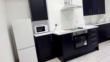 Rumah | Dapur pribadi | Lemari es, microwave, oven, dan kompor