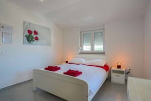 1 bedroom, WiFi, bed sheets - Studio Rose with heated pool (Fazana)