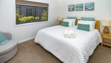 2 habitaciones, tabla de planchar con plancha, wifi y ropa de cama