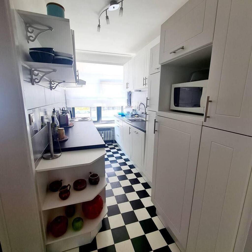 Appartement | Privékeuken | Een koelkast, een microgolfoven, een oven, een kookplaat