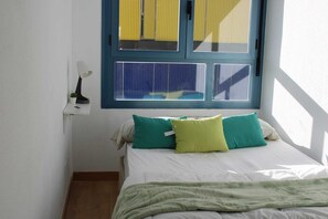 Basic Room, 1 Double Bed | 1 bedroom - Las Violas 9 (Madrid)