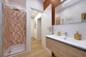 Shower - Brand new Vatican flat with terrace (Rome)