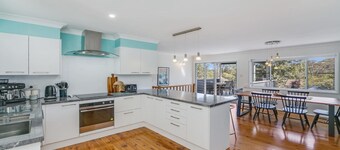HOMELY BEACH RETREAT | Accom Holidays