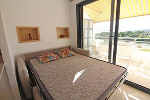 1 slaapkamer, een strijkplank/strijkijzer, gratis wifi