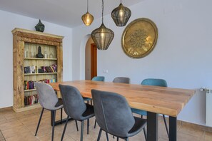 Dining - Villa Vida (VC)