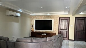 Interior - Remarkable 2-bed Apartment in Kingston (Kingston)