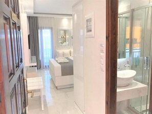 Junior Suite, 1 Queen Bed, Garden View | Egyptian cotton sheets, premium bedding, Tempur-Pedic beds, in-room safe - Amaryllis Luxury Rooms  (Dio-Olympos)