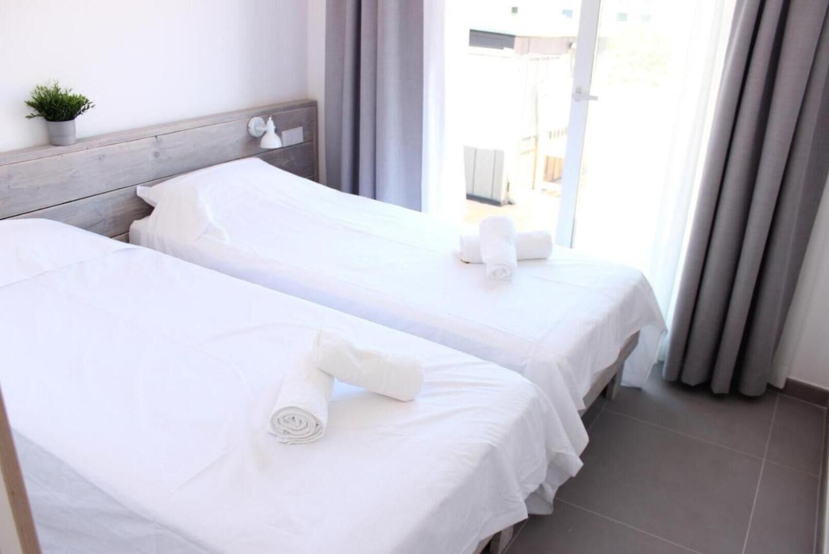 2 chambres, fer et planche à repasser, lit parapluie, Wi-Fi gratuit