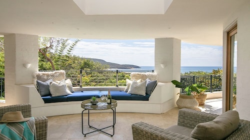 Panoramic ocean views and short walk to beach