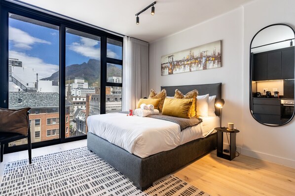 1 bedroom, iron/ironing board, free WiFi, bed sheets - The Tokyo 710 (Cape Town)