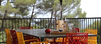 Villa in Provence's sky
