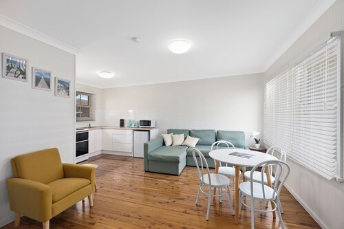 Carousel Apartment 5