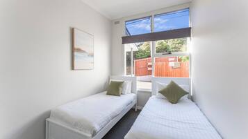 3 sovrum, strykjärn/strykbräda, gratis wi-fi och sängkläder