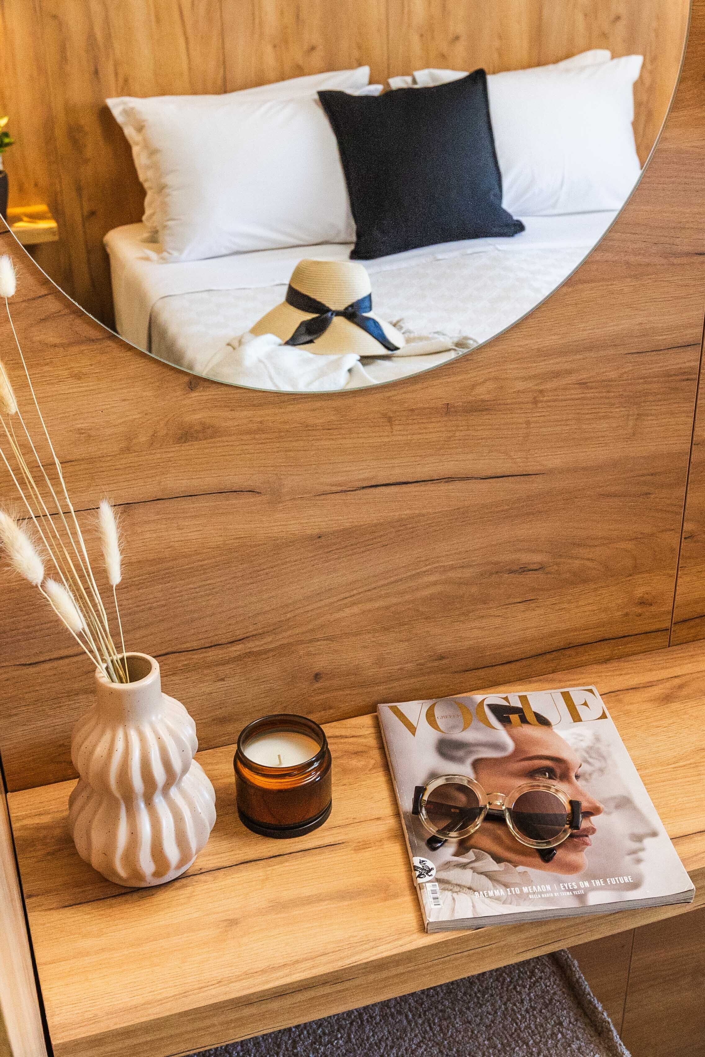 Deluxe Double or Twin Room | In-room safe, desk, blackout curtains, soundproofing