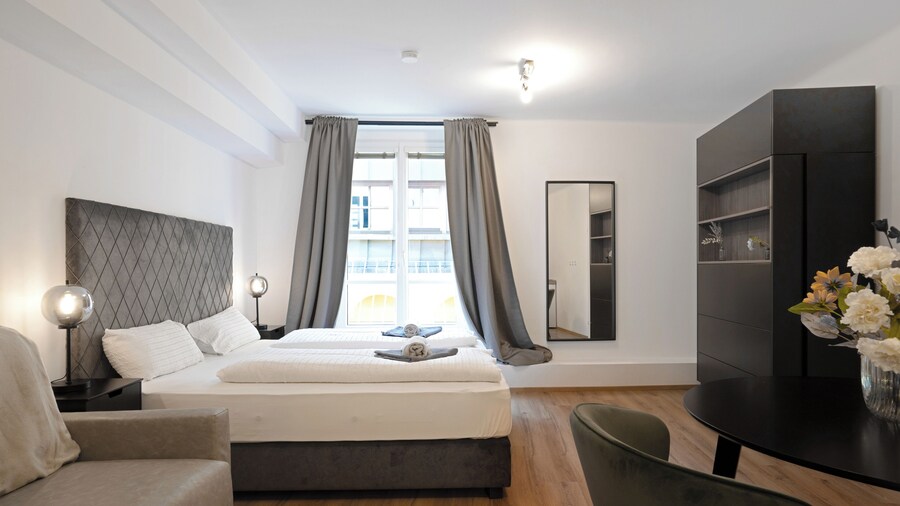 easy-flat Hauptplatz - City Center Apartments with a Kitchen