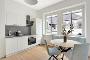 Condo urbano | Área de estar | Smart TV, serviços de streaming