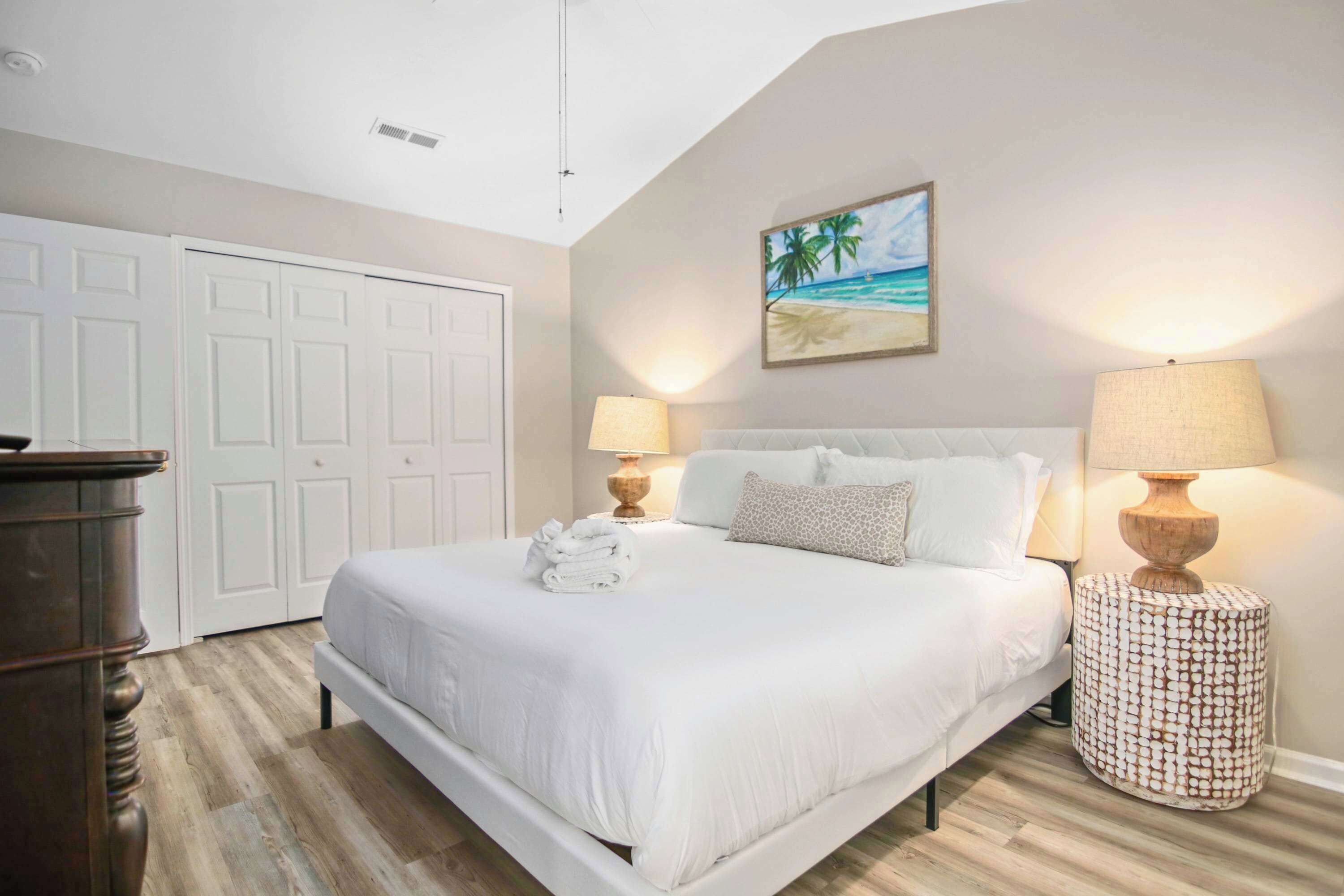 2 chambres, fer et planche à repasser, Wi-Fi, draps fournis