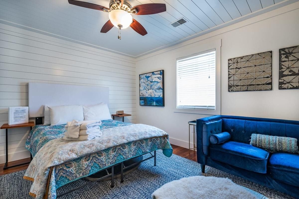 1 chambre, fer et planche à repasser, lit parapluie, Wi-Fi