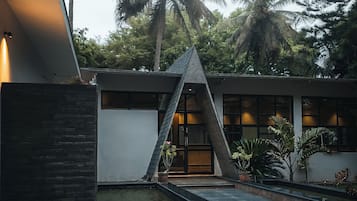 Bahagian luar