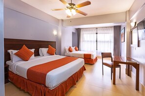 Deluxe Double Room, 2 Queen Beds | Blackout drapes, free WiFi