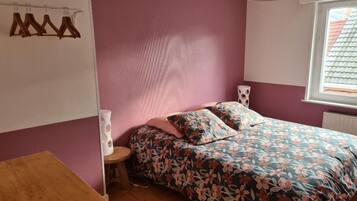 3 chambres, fer et planche Ă repasser, Wi-Fi gratuit, draps fournis