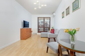 Living room - Spacious Apartment Vistula by Renters (Warsaw)