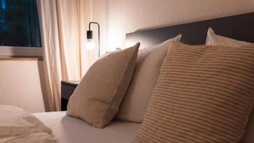 1 bedroom, iron/ironing board, WiFi, bed sheets