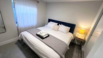 2 bedrooms, iron/ironing board, WiFi, bed sheets