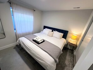 2 bedrooms, iron/ironing board, WiFi, bed sheets