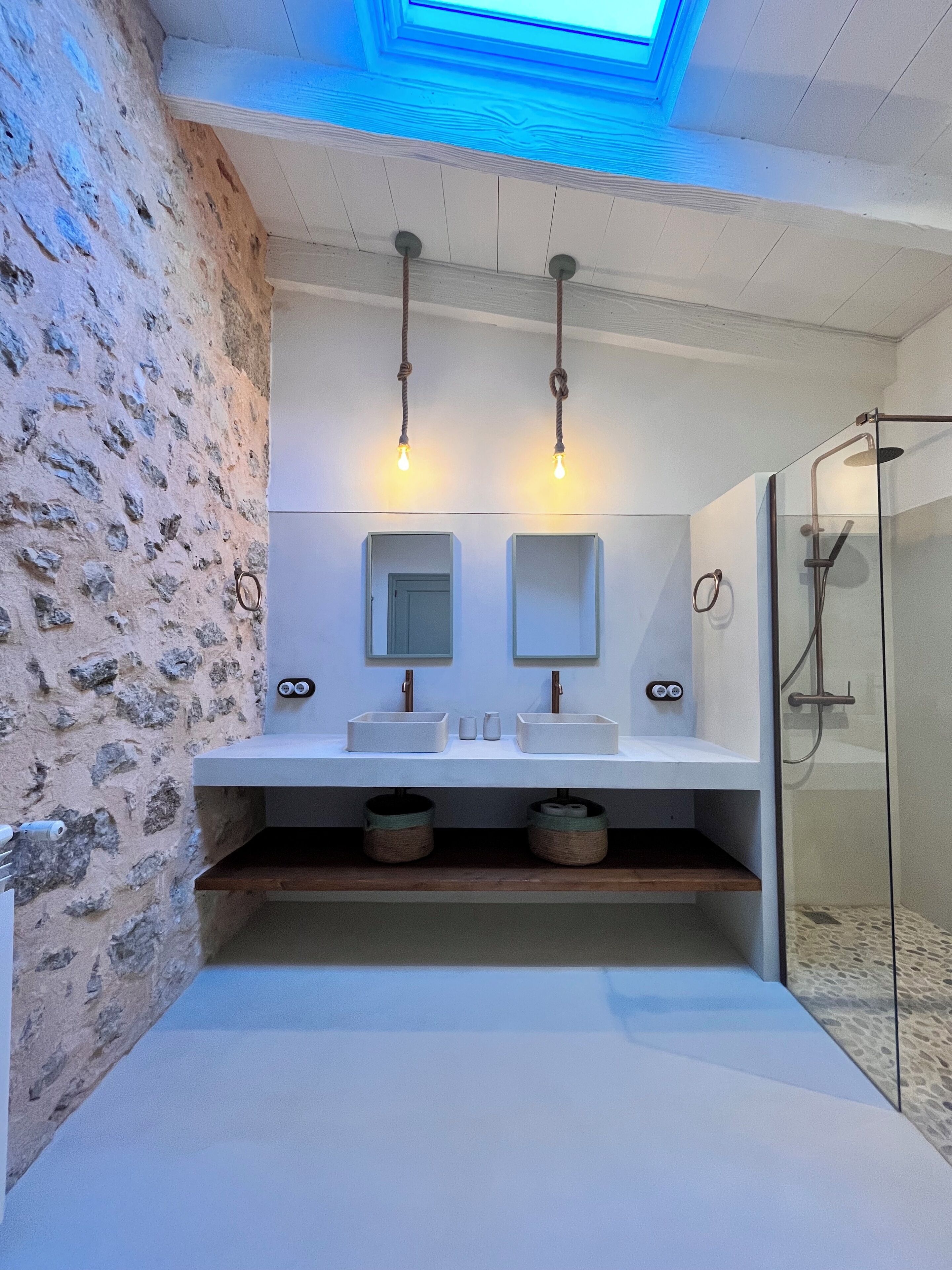 Shower, eco-friendly toiletries, hair dryer, towels