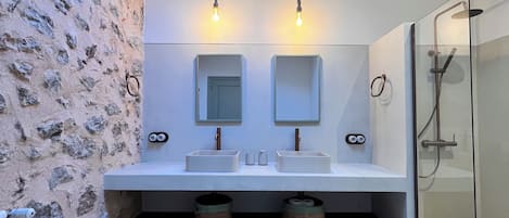 Shower, eco-friendly toiletries, hair dryer, towels
