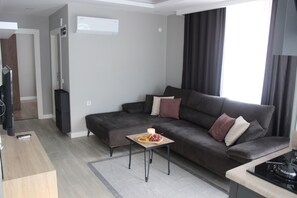 Lyxsvit | Vardagsrum | 42-tums smart-tv med kabelkanaler