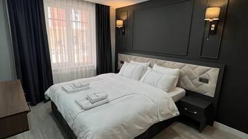 Grand Double or Twin Room | 1 bedroom, premium bedding, soundproofing, iron/ironing board