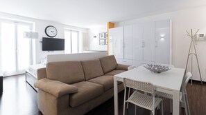 Apartment (0 Bedroom) | Interior