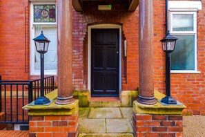 Entrée de l’hébergement