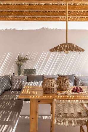 Dining - Cozy Mykonos villa with heated pool and jacuzzi! (Mykonos)