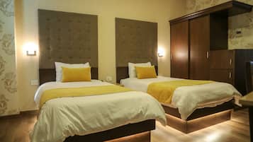 1 bedroom, premium bedding, minibar, in-room safe