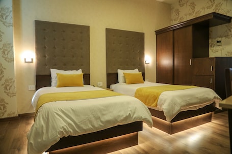 Deluxe Double or Twin Room | 1 bedroom, premium bedding, minibar, in-room safe